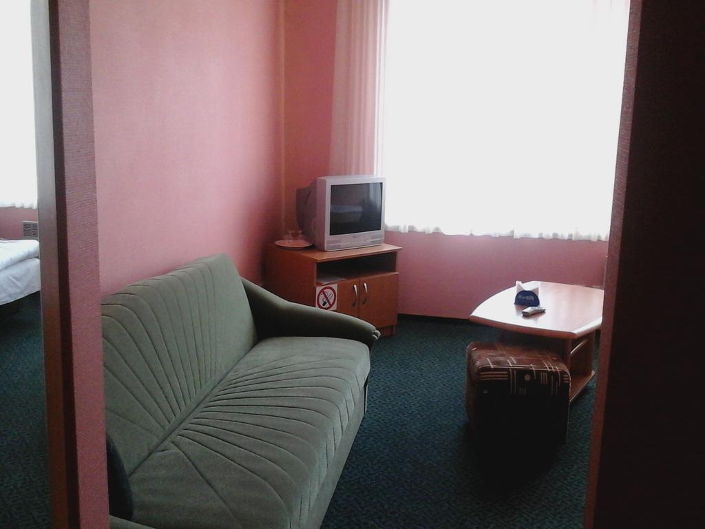 Hotel Skaistaziede Šiauliai Habitación foto