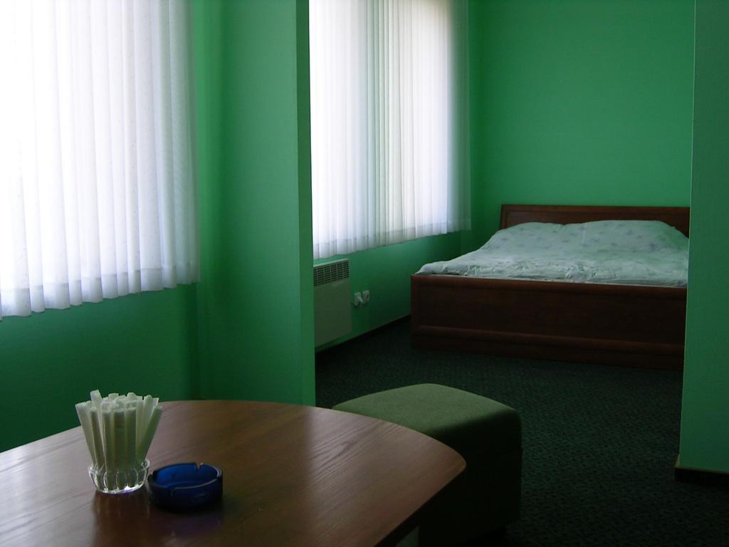 Hotel Skaistaziede Šiauliai Habitación foto
